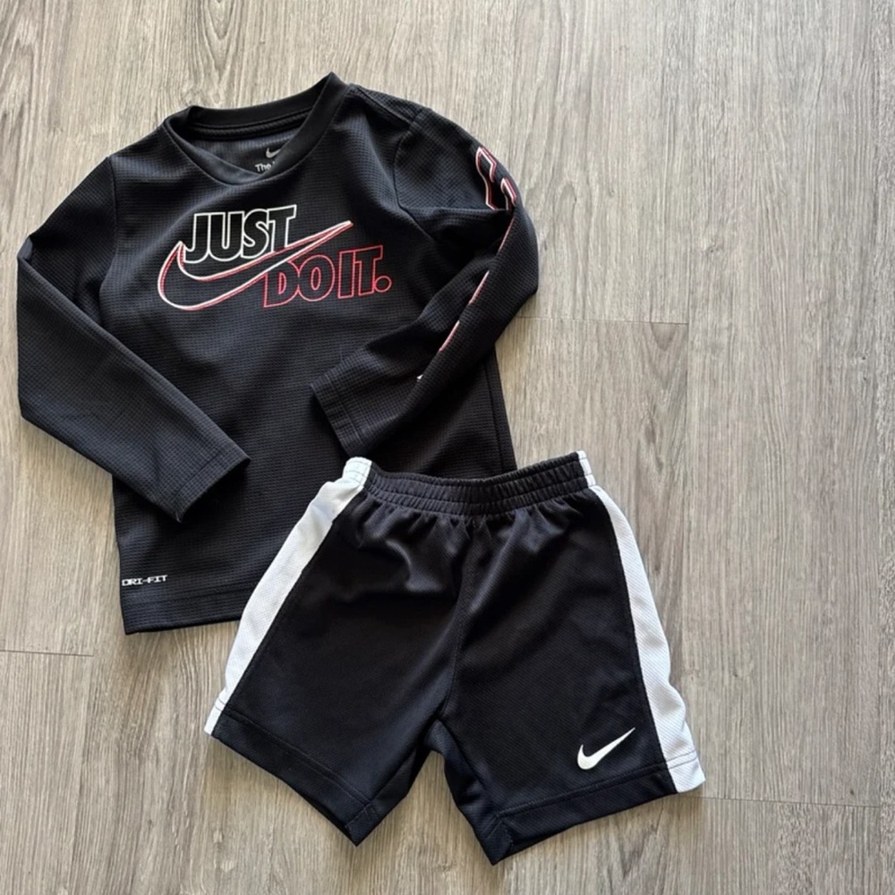 Nike Dri-Fit LS Black Tee & Black/White elastic waist shorts both Sz.4 (3-4yrs)